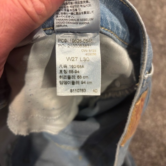 Levi's Women's 311 Shaping Skinny Jeans - Picture 3 of 6